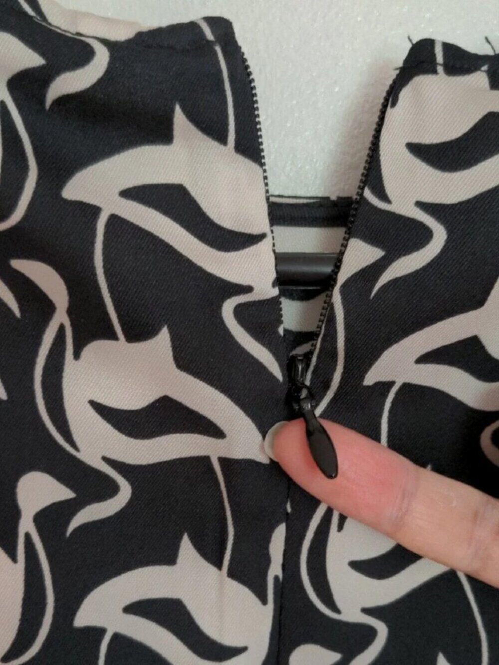 Zara Black White Abstract Print Midi Dress Minimalist Chic Size Small NWT - Picture 5 of 11